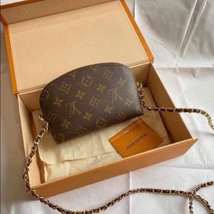 Louis Vuitton Pouch with chain